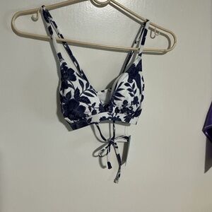Cupshe White Bikini Top with Navy Floral Print
